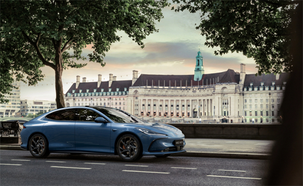 爆款產(chǎn)品不斷：上汽集團，長期主義不是“慢”