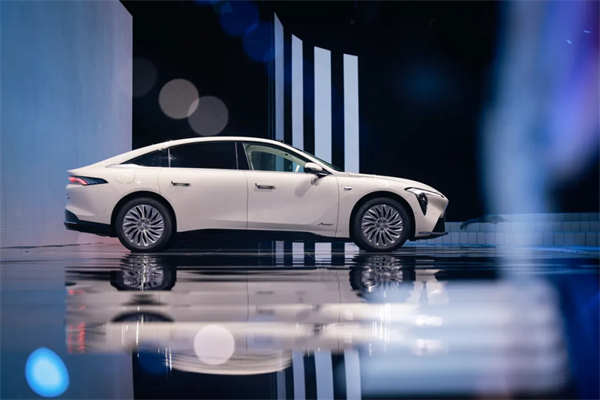 16.99萬(wàn)起的別克至境L7，B級(jí)車的局，還得別克來(lái)破！