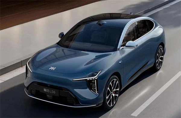 剛過去的一個月 上汽啟幕了一場聲勢浩大的產(chǎn)品和技術(shù)的密集發(fā)布