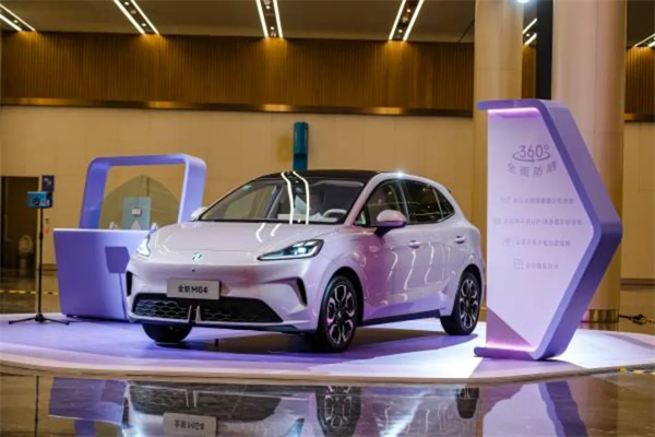 現在的上汽，不僅在增長的快車道上，更在智能電動時代的正中心，重新掌握了市場核心話語權。