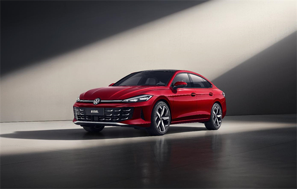 銷量“七連漲”，產(chǎn)品技術(shù)密集落地！上汽集團(tuán)“三箭齊發(fā)”