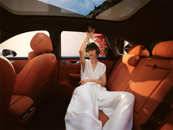 一步到位，16.98萬(wàn)元起，尚界H5公布預(yù)售價(jià)，金秋最熱新車(chē)來(lái)了！