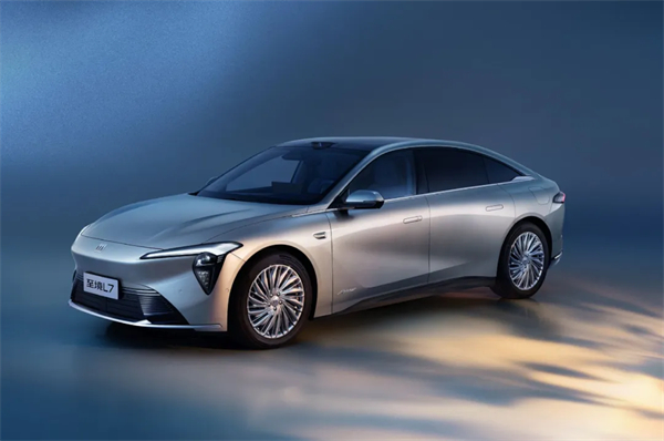 上汽集團(tuán)跑贏行業(yè)大盤(pán)的，不僅僅是銷(xiāo)量七連漲