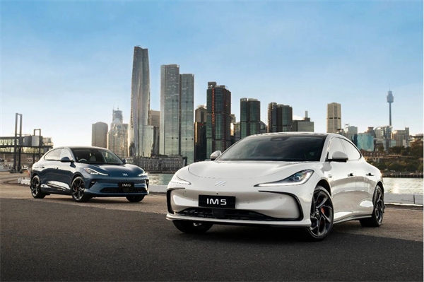 銷量與業(yè)績(jī)夯實(shí)發(fā)展底氣，上汽集團(tuán)描繪未來(lái)新時(shí)代藍(lán)圖