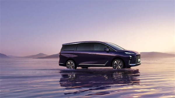 上汽集團(tuán)月銷量七連漲 源于一場(chǎng)自我革新的轉(zhuǎn)型突圍