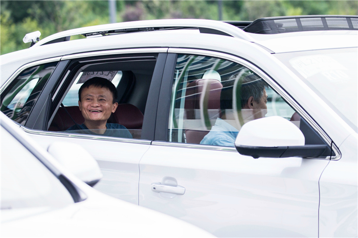 新車20T自動(dòng)互聯(lián)網(wǎng)智尊版上市 售價(jià)15.88萬(wàn)元