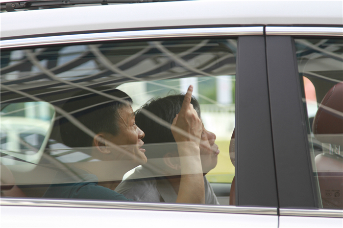 新車20T自動(dòng)互聯(lián)網(wǎng)智尊版上市 售價(jià)15.88萬(wàn)元