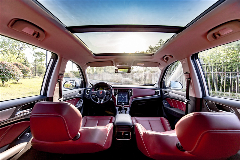 榮威RX5成北京汽車博物館“館藏” 互聯(lián)網(wǎng)汽車帶來顛覆式迭代升級 變革出行新體驗