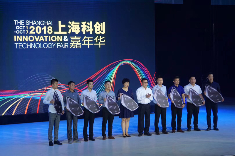 上汽全球首款量產(chǎn)智能汽車上市交付