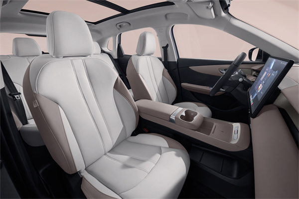 開創(chuàng)傳統(tǒng)車企先河，MG重新發(fā)布ES5，“領(lǐng)先一代、便宜一萬”重塑格局