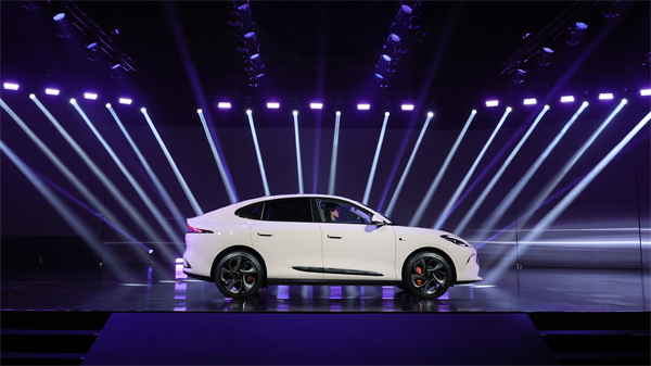 上汽智己LS6海外版IM6正式在泰國上市