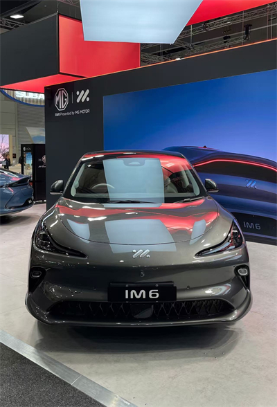 智己汽車正式登陸澳大利亞，雙車閃耀墨爾本車展