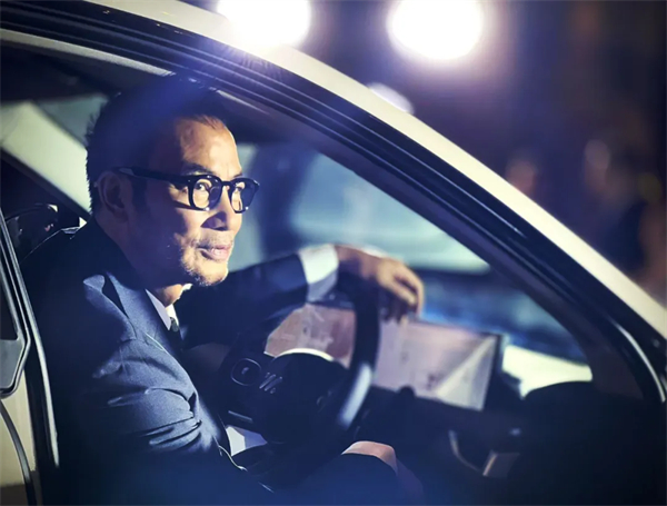 智己汽車重磅登陸香港市場，6系雙車同步上市