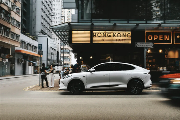 智己汽車重磅登陸香港市場，6系雙車同步上市