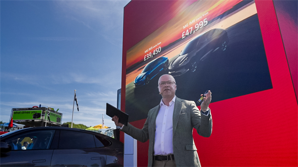 智己雙車(chē)英國(guó)上市！IM5、IM6閃耀古德伍德速度節(jié)