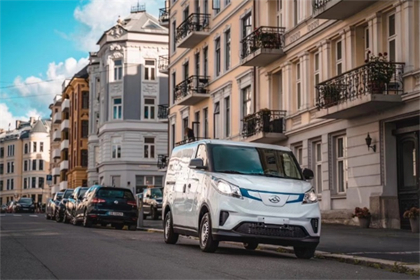 全球物流巨頭綠色首選！上汽大通斬獲DHL歐洲最大單，助推中國新能源技術出海