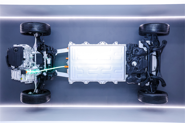 只賣長(zhǎng)續(xù)航，真混動(dòng)！榮威M7 DMH成都車展開(kāi)啟預(yù)售，驚爆價(jià)9.78萬(wàn)起