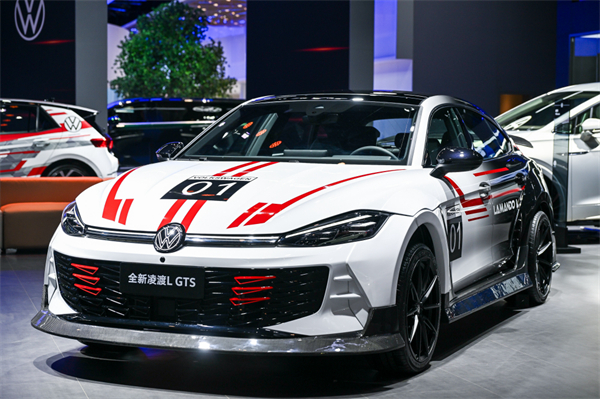 全新凌渡L 11.99萬元起正式上市 油車個(gè)性化之選來了！