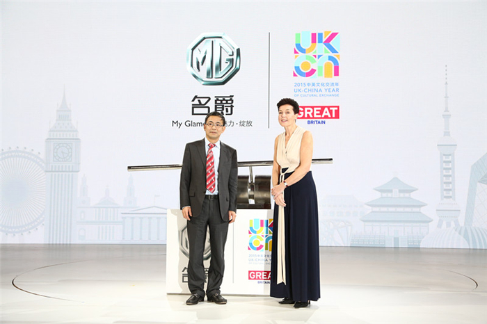 “卷福”首訪中國(guó)，成功挑戰(zhàn)名爵銳騰“8秒破百”