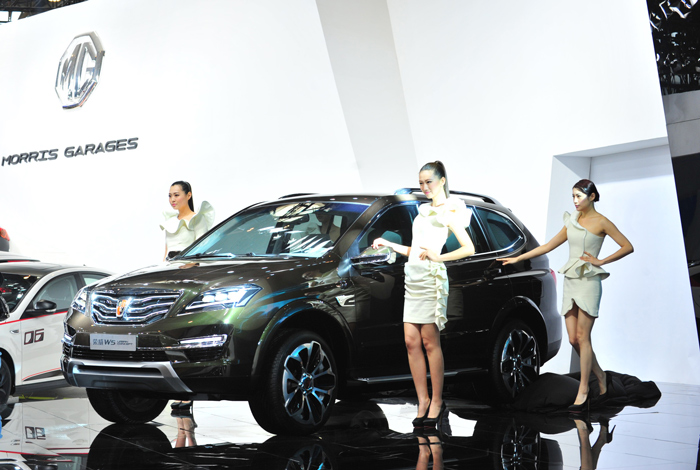 更時尚、更科技、更實用 “新一代跨領(lǐng)域?qū)I(yè)SUV”榮威W5 Urban Concept全球首發(fā)