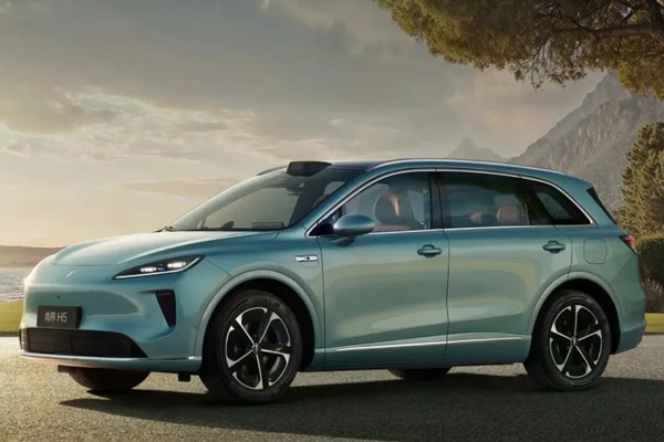 唯二增速超10%！2025年銷量450萬(wàn)+，上汽2026沖刺回歸第一