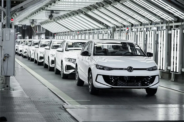 唯二增速超10%！2025年銷量450萬(wàn)+，上汽2026沖刺回歸第一