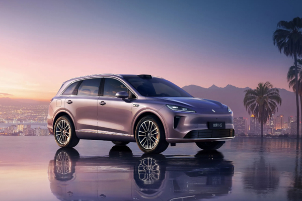 萬(wàn)馬奔騰迎春來(lái)：上汽2025的體系破局與價(jià)值重估