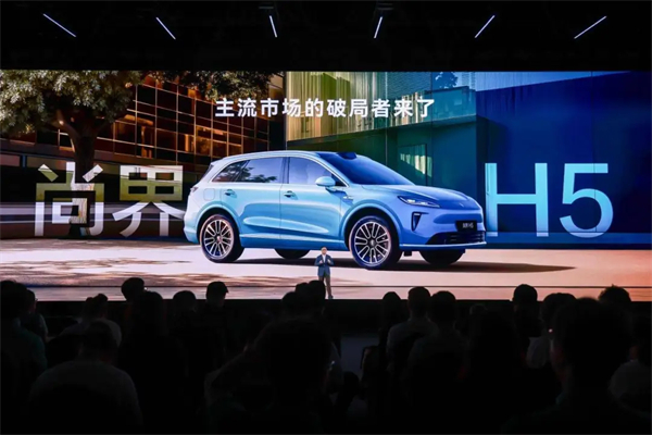 從黃浦江到全世界：上汽如何承載一座城的全球雄心？