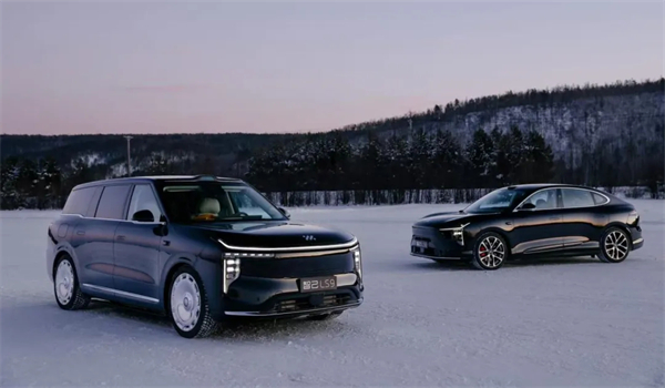 破繭 · 織鏈 · 進(jìn)階: 上汽的轉(zhuǎn)型三重奏