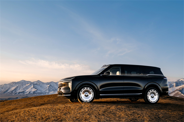 上汽集團(tuán)：技術(shù)向深潛，產(chǎn)品向盛開