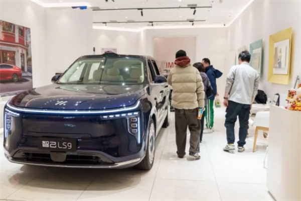 一輛好車如何開(kāi)進(jìn)尋常百姓家？看上汽的“解題思路”