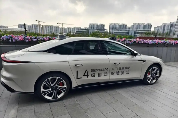 轉(zhuǎn)型陣痛后的“回血之戰(zhàn)”，上汽集團2025年報背后的價值重估