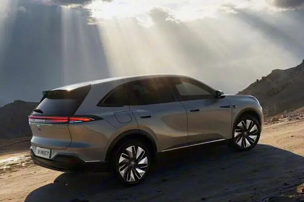 技術(shù)量產(chǎn)、新車連發(fā)：上汽集團(tuán)智電轉(zhuǎn)型勢如破竹